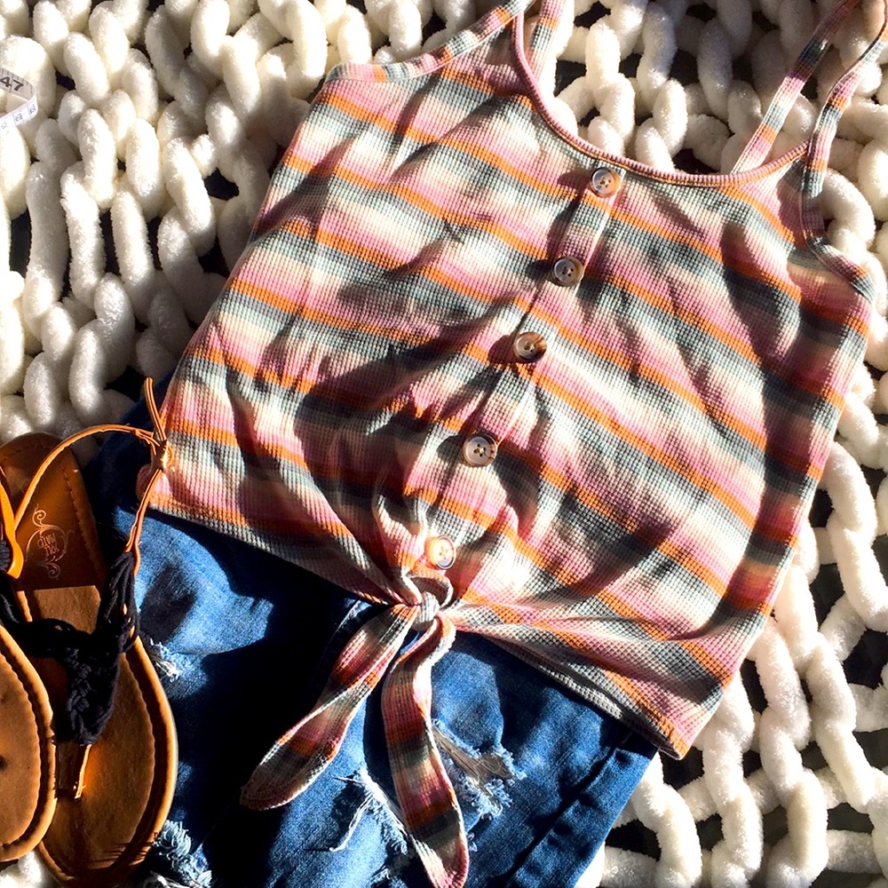 American Eagle Tie front Tank Crop